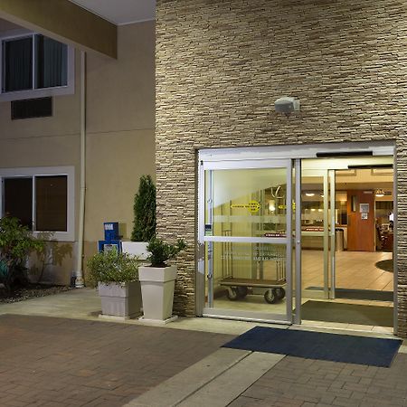 Holiday Inn Express Hotels & Suites Burlington, An Ihg Hotel Exterior foto