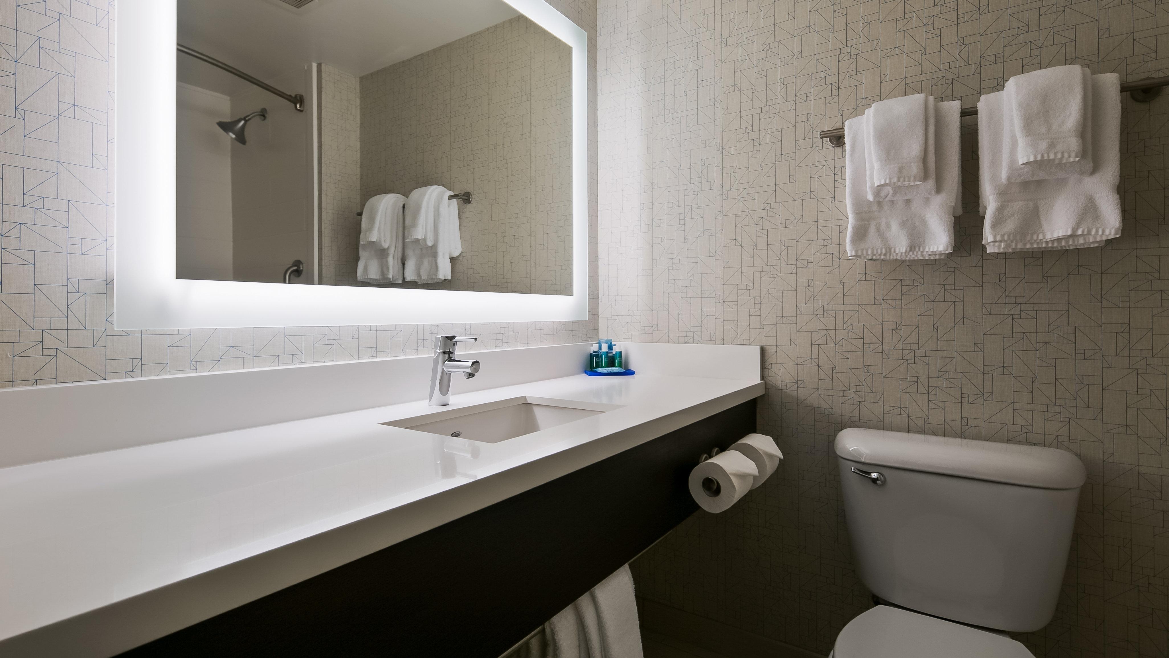 Holiday Inn Express Hotels & Suites Burlington By Ihg Exterior foto
