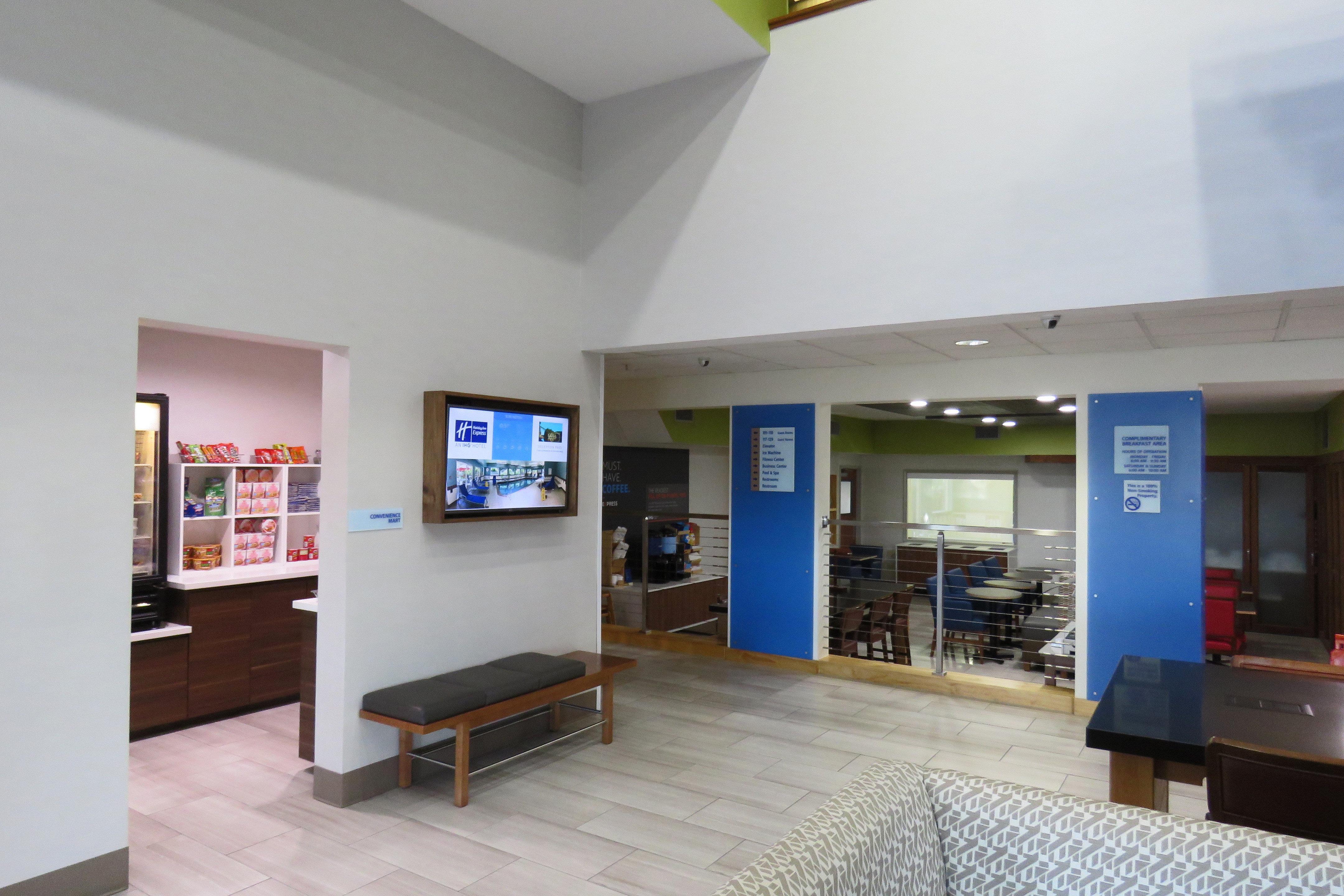 Holiday Inn Express Hotels & Suites Burlington By Ihg Exterior foto