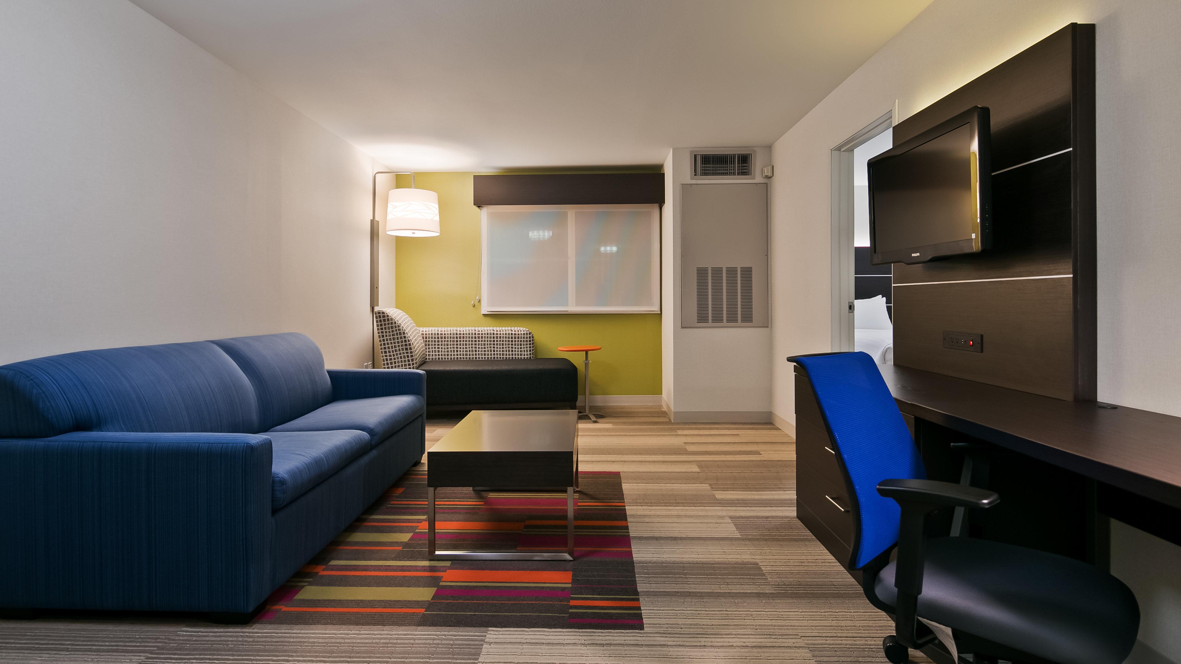 Holiday Inn Express Hotels & Suites Burlington By Ihg Exterior foto