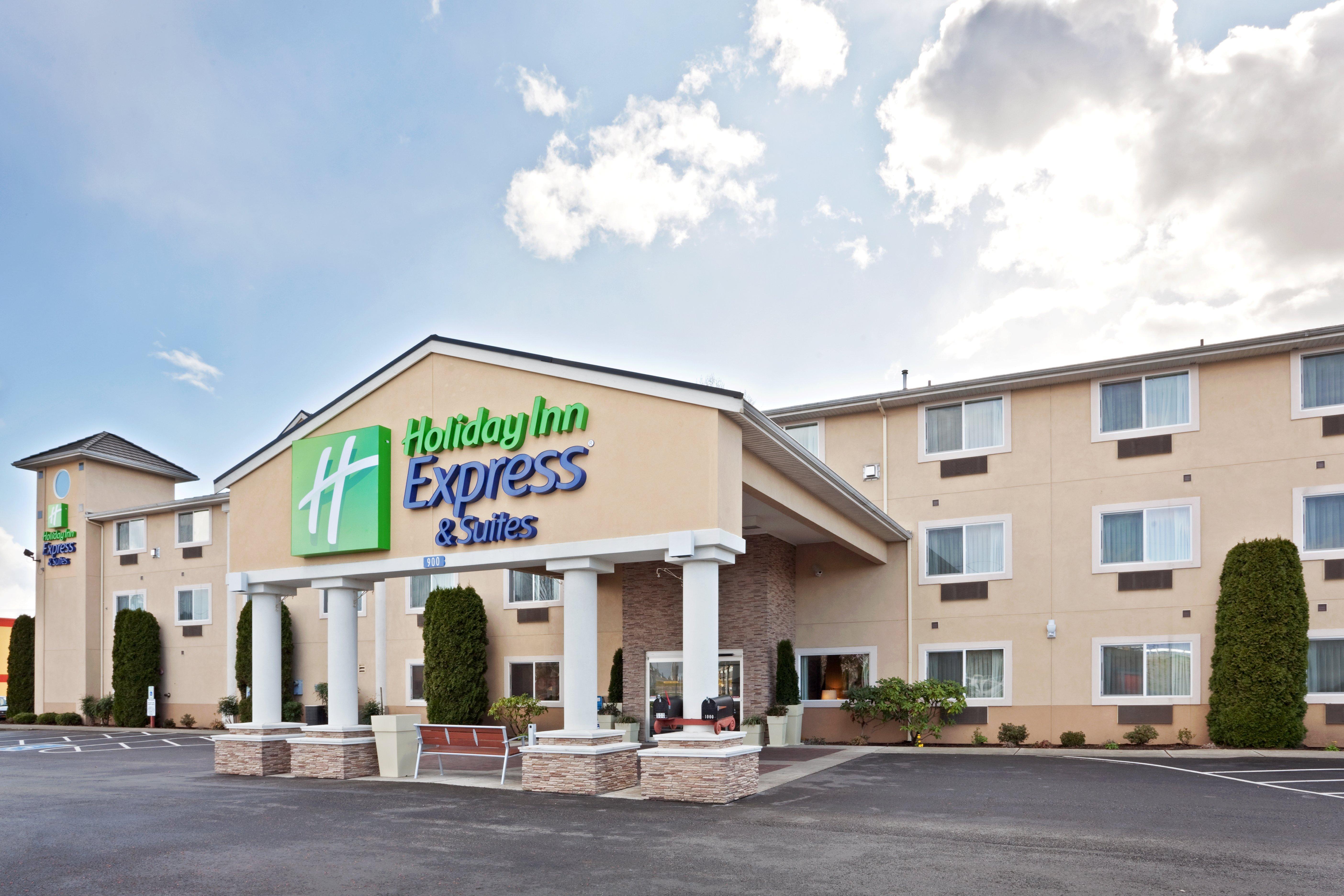 Holiday Inn Express Hotels & Suites Burlington By Ihg Exterior foto
